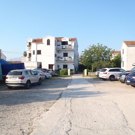 Apartments Ida Sućuraj エクステリア 写真