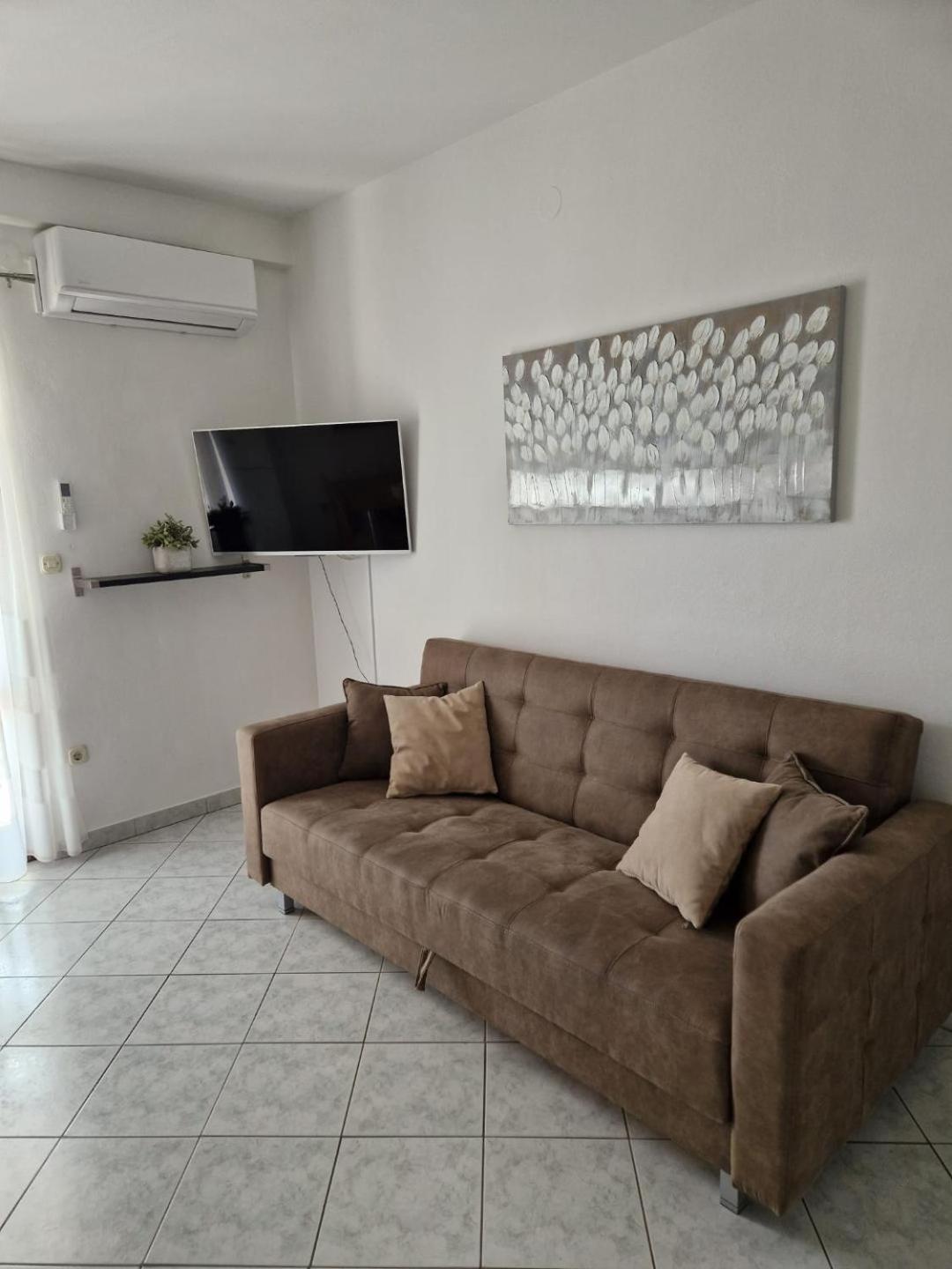 Apartments Ida Sućuraj エクステリア 写真