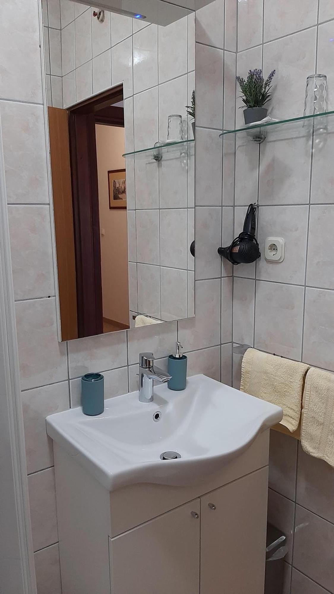 Apartments Ida Sućuraj エクステリア 写真