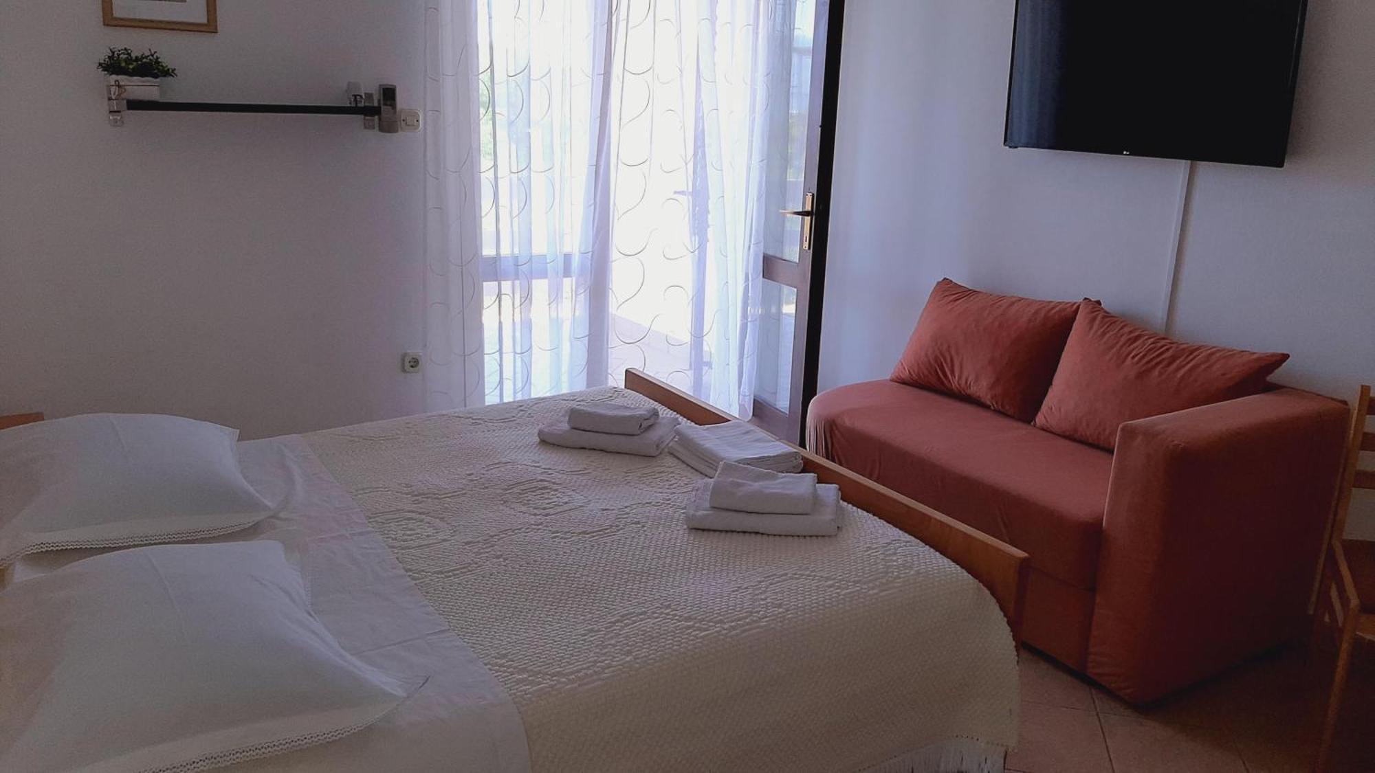 Apartments Ida Sućuraj エクステリア 写真