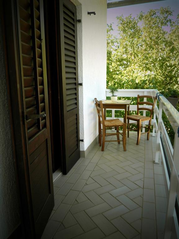 Apartments Ida Sućuraj エクステリア 写真